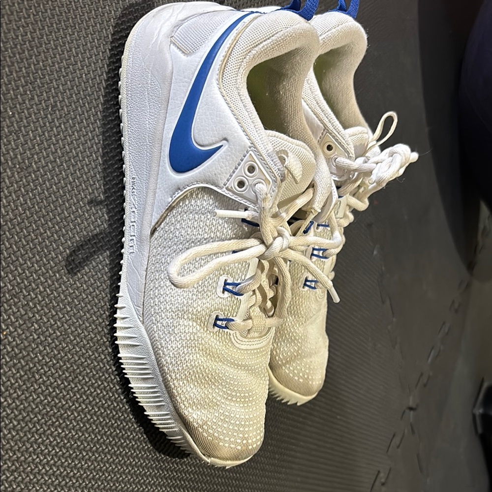 Nike Women's Athletic Shoes - White and Blue